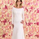 Langes Brautkleid A-Linie rückenfrei aus Chiffon mit Schleppe von vorne