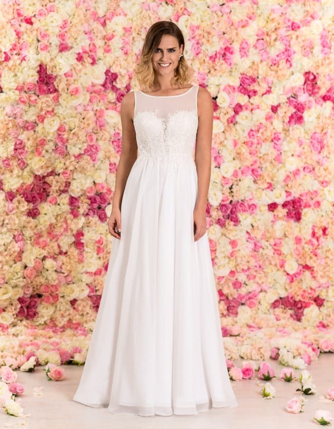 Langes Brautkleid aus Chiffon mit Spitze von vorne