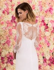 Bodenlanges Brautkleid A-Linie mit Spitze und Schleppe Nahaufnahme