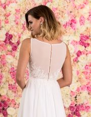 Langes Brautkleid aus Chiffon mit Spitze Nahaufnahme