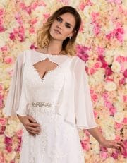 Brautjacke aus Spitze und Chiffon von vorne