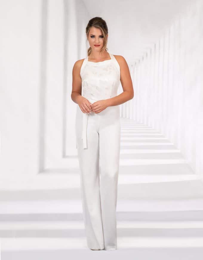 Eleganter Braut Jumpsuit mit Bindegürtel in der Taille