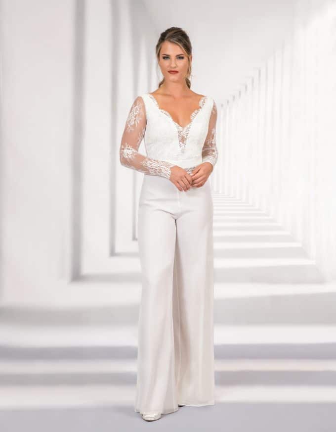 Eleganter Braut Jumpsuit mit Spitzenoberteil