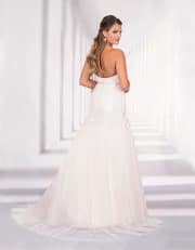 Trägerloses Brautkleid mit tiefem Ausschnitt von hinten