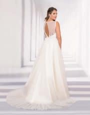 Bodenlanges Brautkleid mit transparentem Oberteil und Herzausschnitt