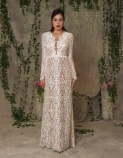 Hochwertiges Brautkleid aus Ornamental Spitze im romantischen Stil