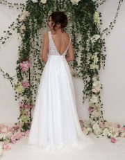 Brautkleid mit V-Rückenauschnitt