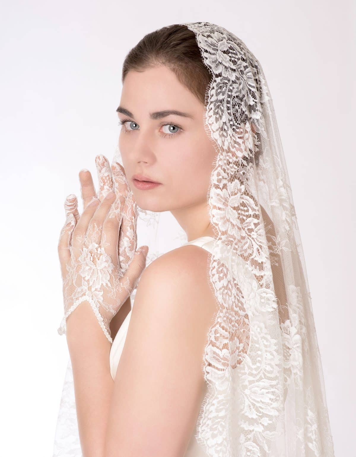 Accessoires für Brautmode und Brautkleider Erlangen Hochzeitskleider Accessoires Kollektionen